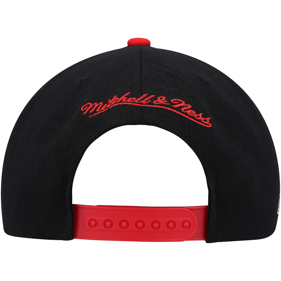 Mitchell & Ness Chicago Bulls Side Core 2.0 Snapback