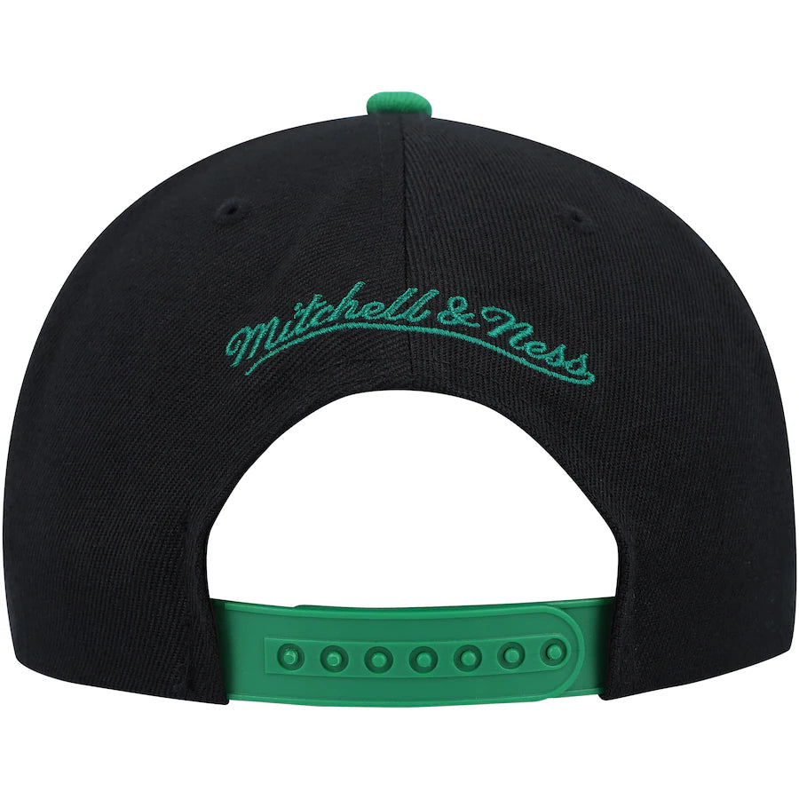 Mitchell & Ness Side Core 2.0 Snapback Boston Celtics Hat